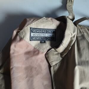 Vintage 80s Men's Members Only Iconic Racer Jacket 2X BEIGE Zipper